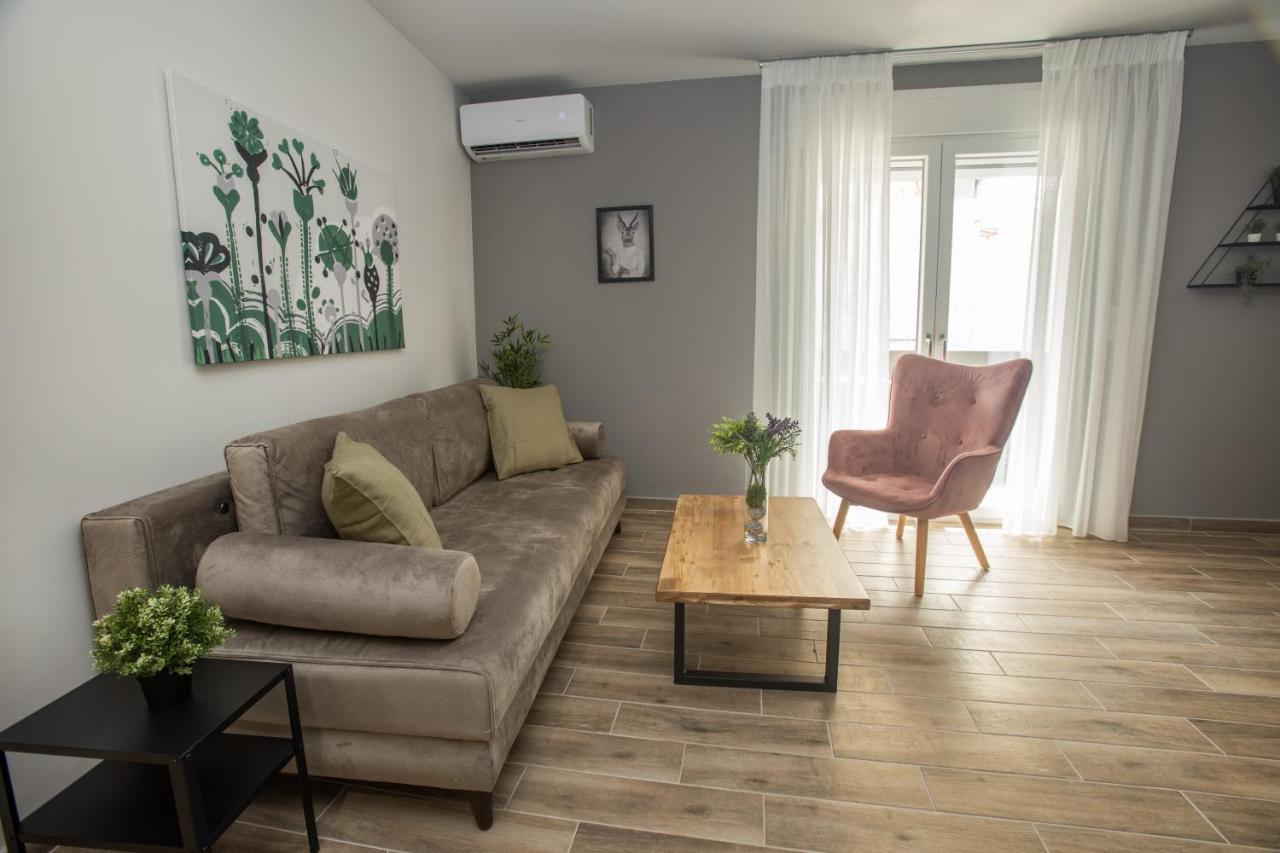 Raise Averof Serviced Apartments Atene Esterno foto