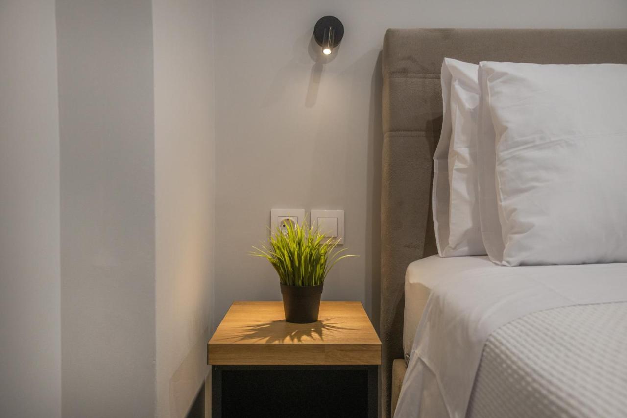 Raise Averof Serviced Apartments Atene Esterno foto