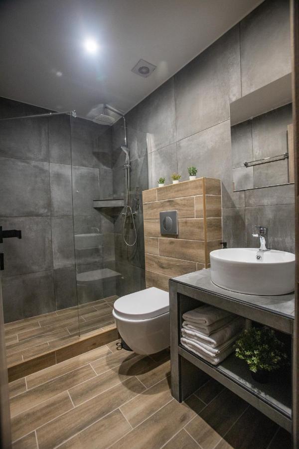 Raise Averof Serviced Apartments Atene Esterno foto