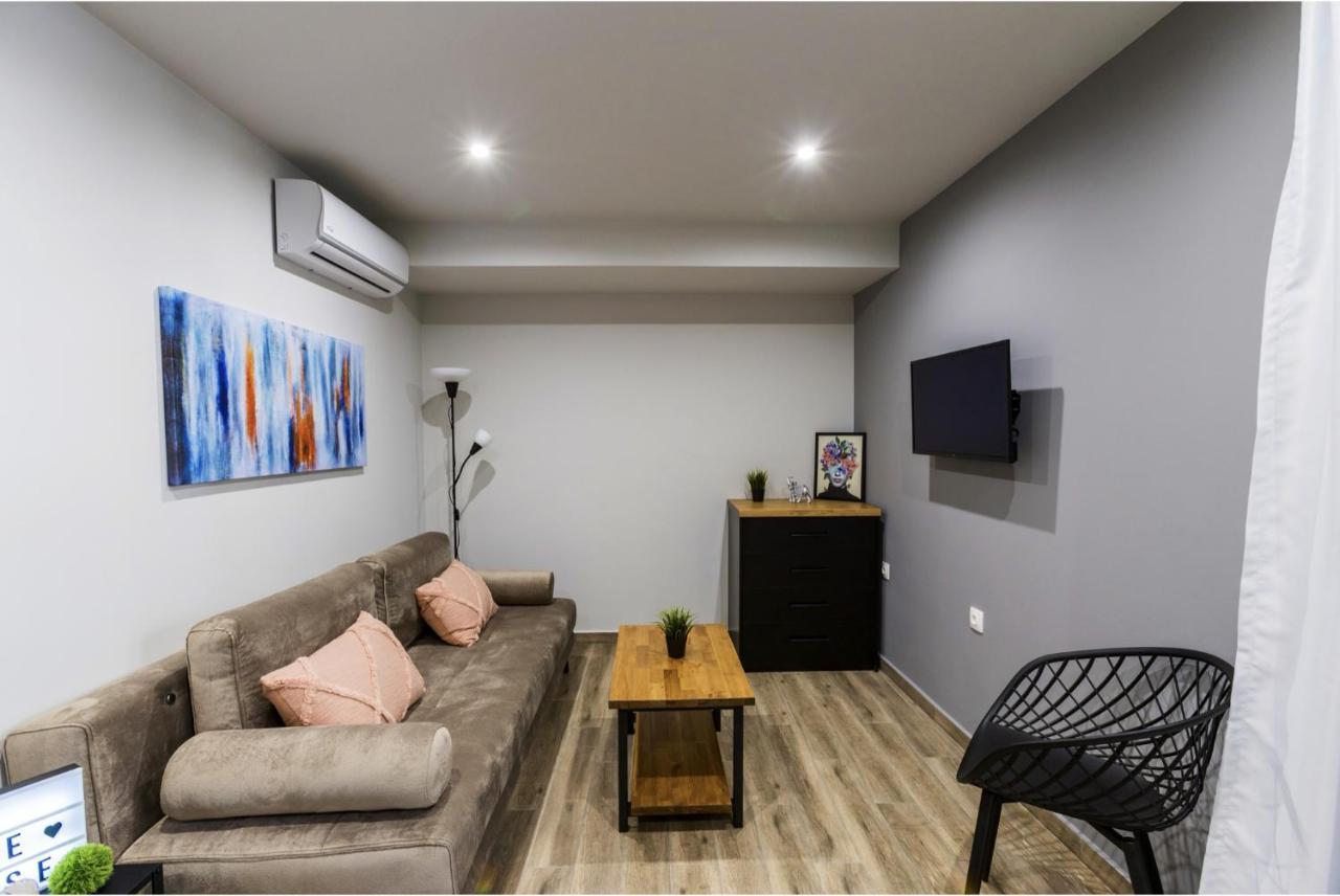 Raise Averof Serviced Apartments Atene Esterno foto