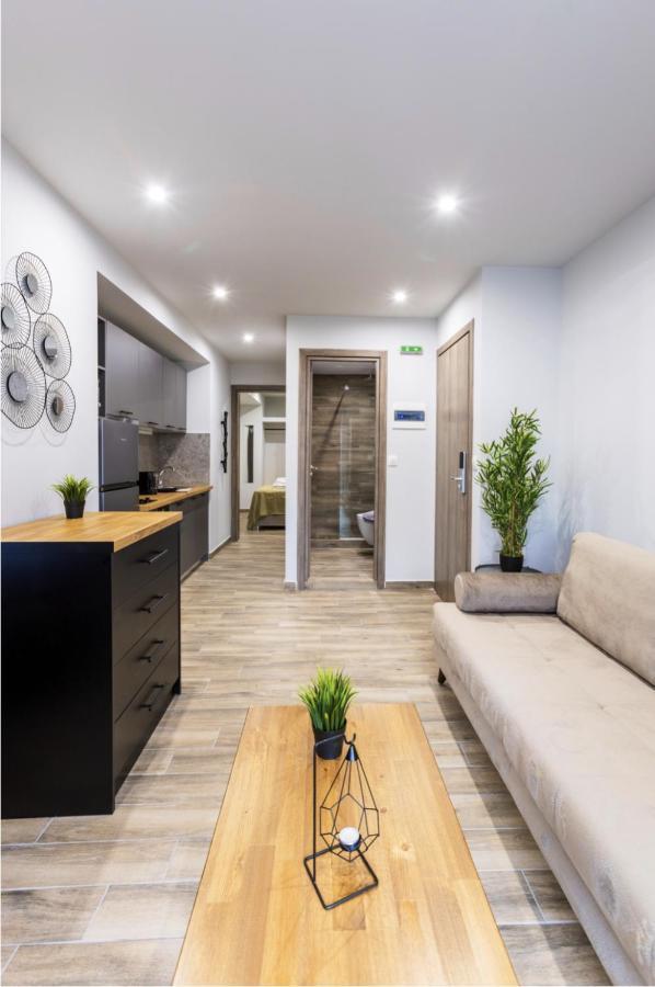 Raise Averof Serviced Apartments Atene Esterno foto