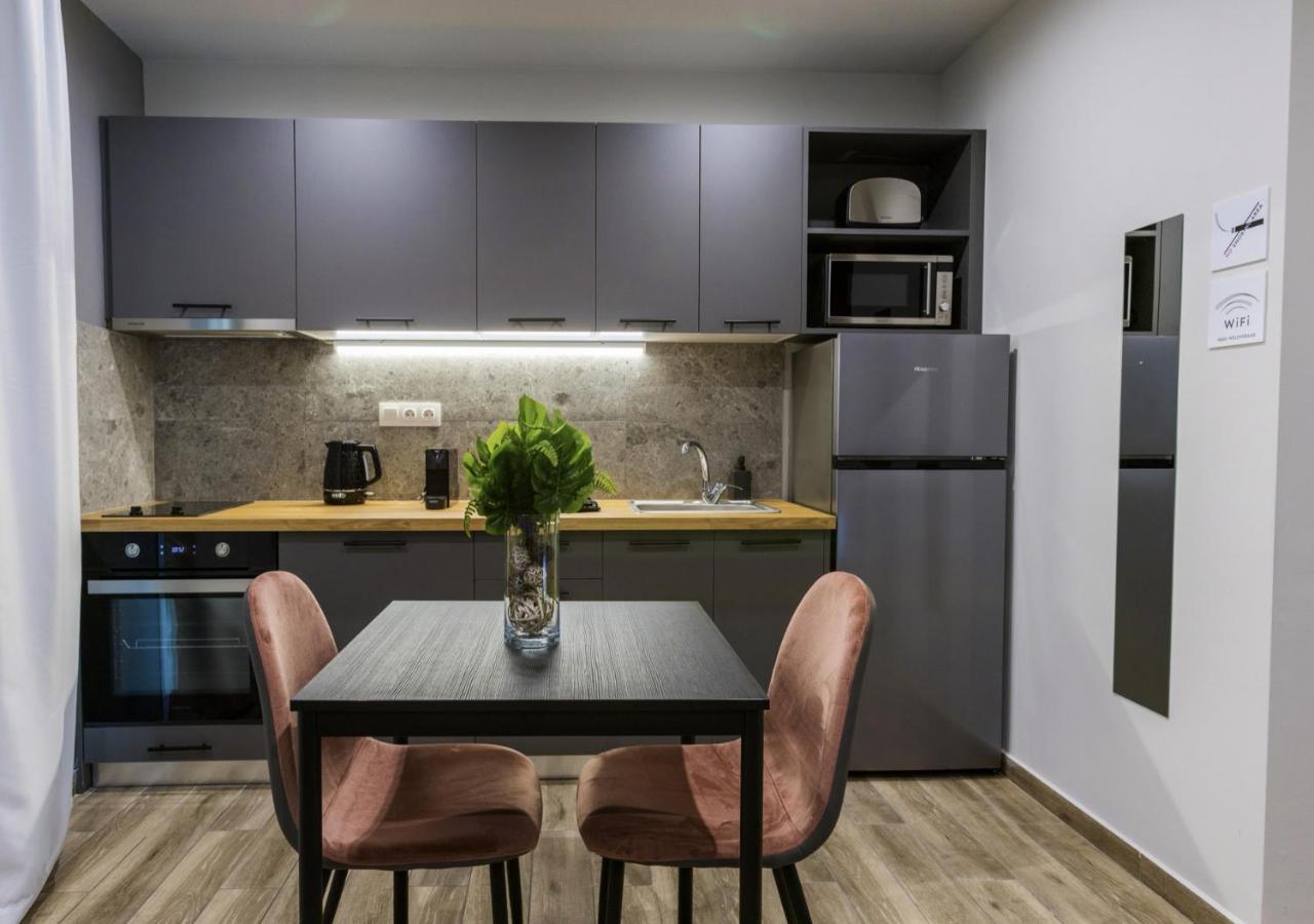 Raise Averof Serviced Apartments Atene Esterno foto