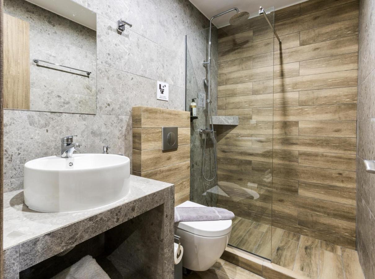 Raise Averof Serviced Apartments Atene Esterno foto
